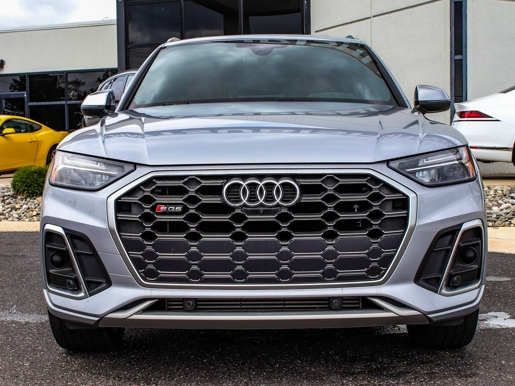 2022 Audi SQ5 Premium Plus photo 2