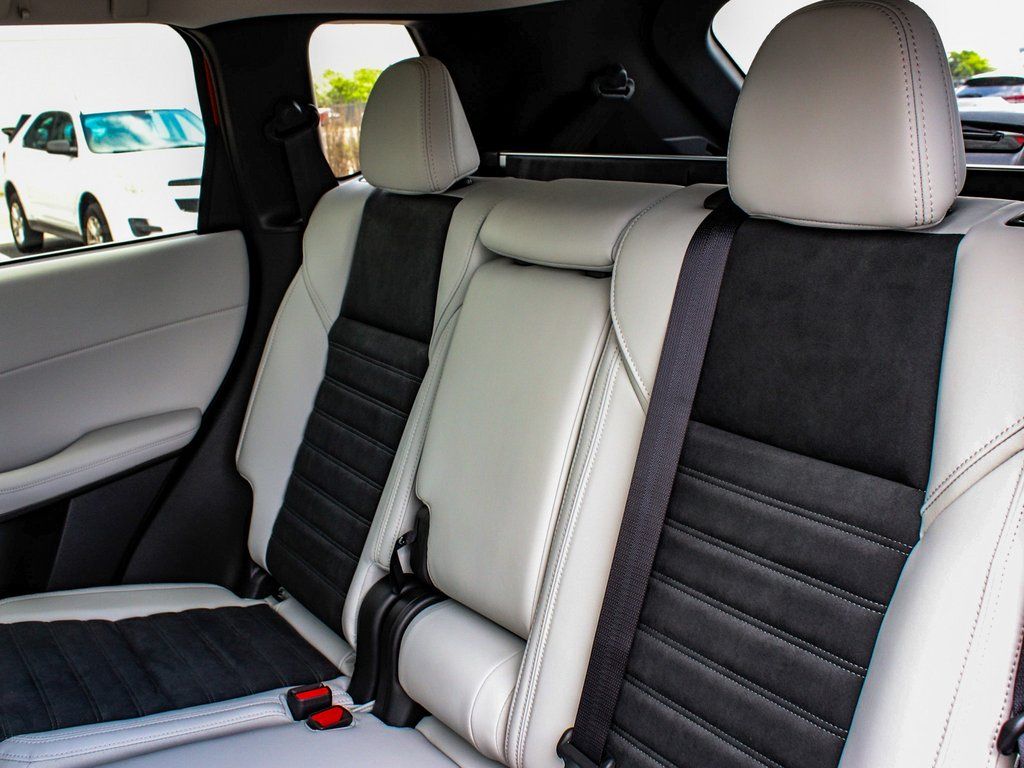 2025 Mitsubishi Outlander SE - Photo 33