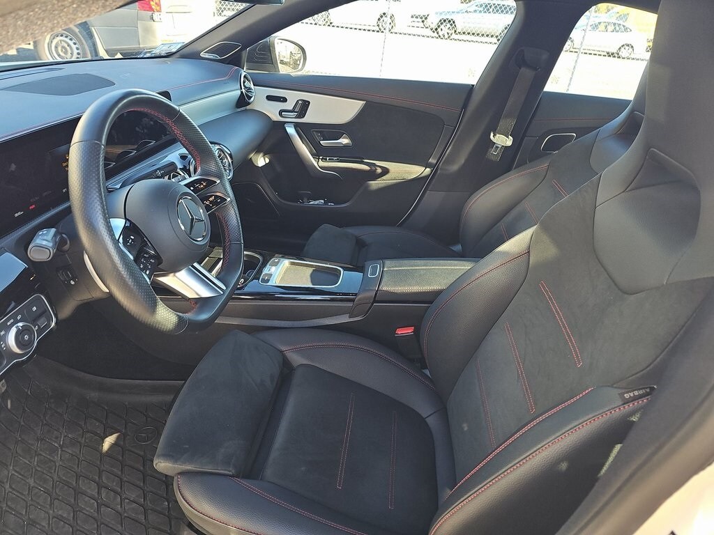 2025 Mercedes Benz CLA 250 4MATIC photo 4