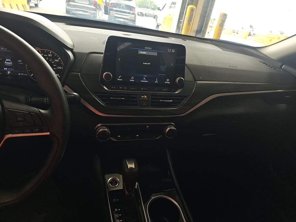 Used 2024 Nissan Altima 2.5 SV Sedan