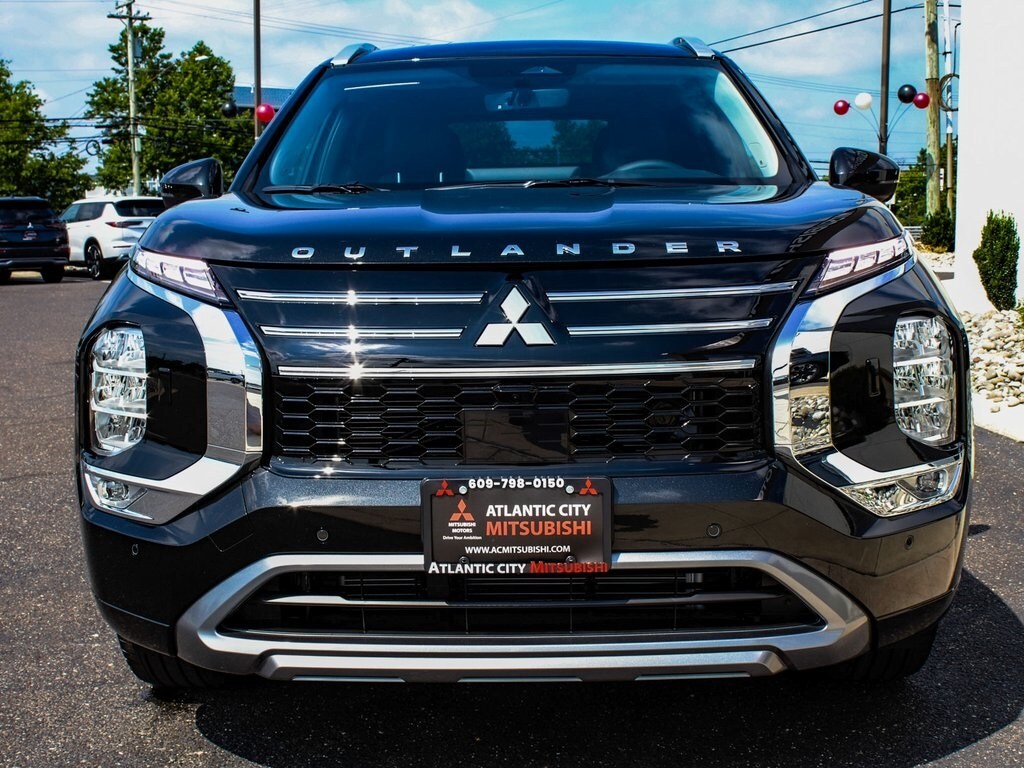 2025 Mitsubishi Outlander SEL photo 2