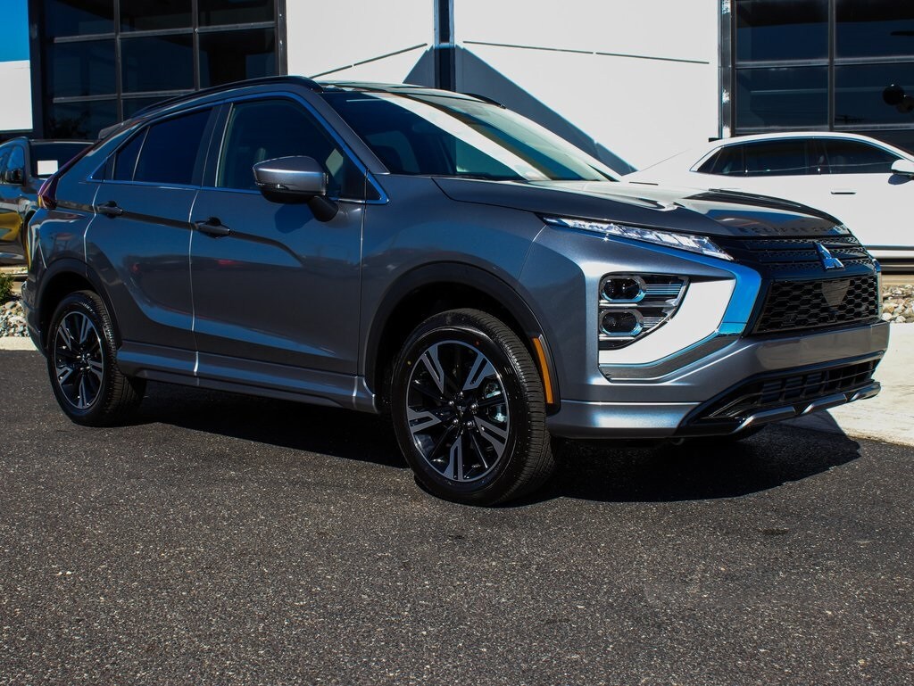 2026 Mitsubishi Eclipse Cross SEL photo 3