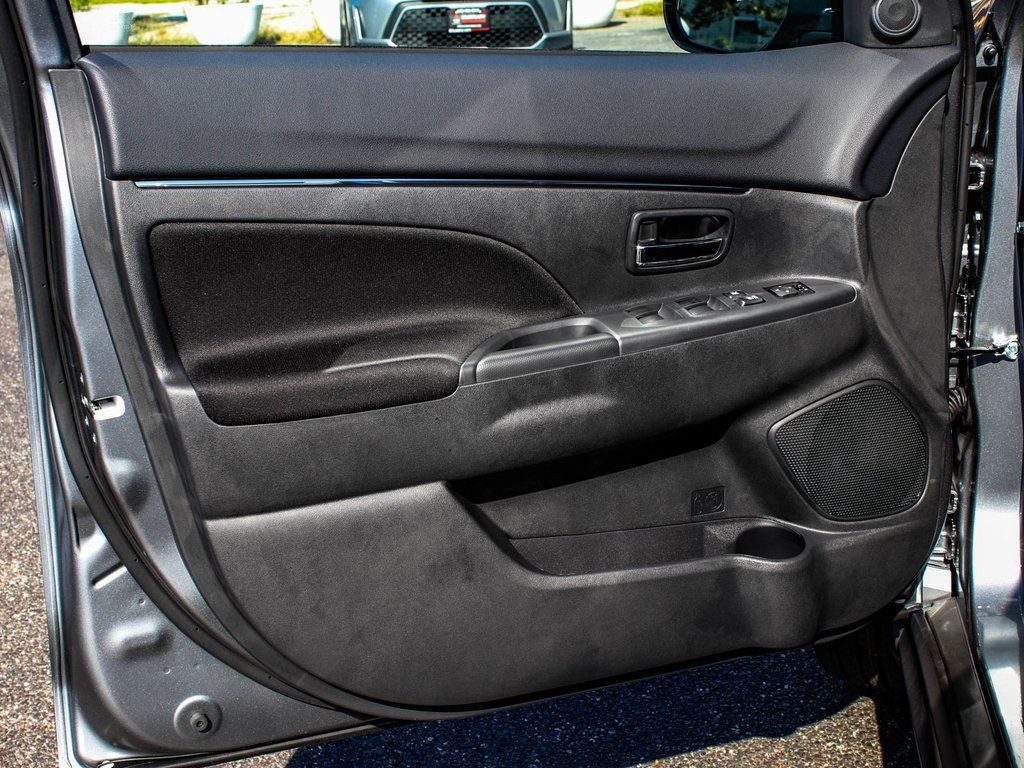 2025 Mitsubishi Outlander Sport ES - Photo 8