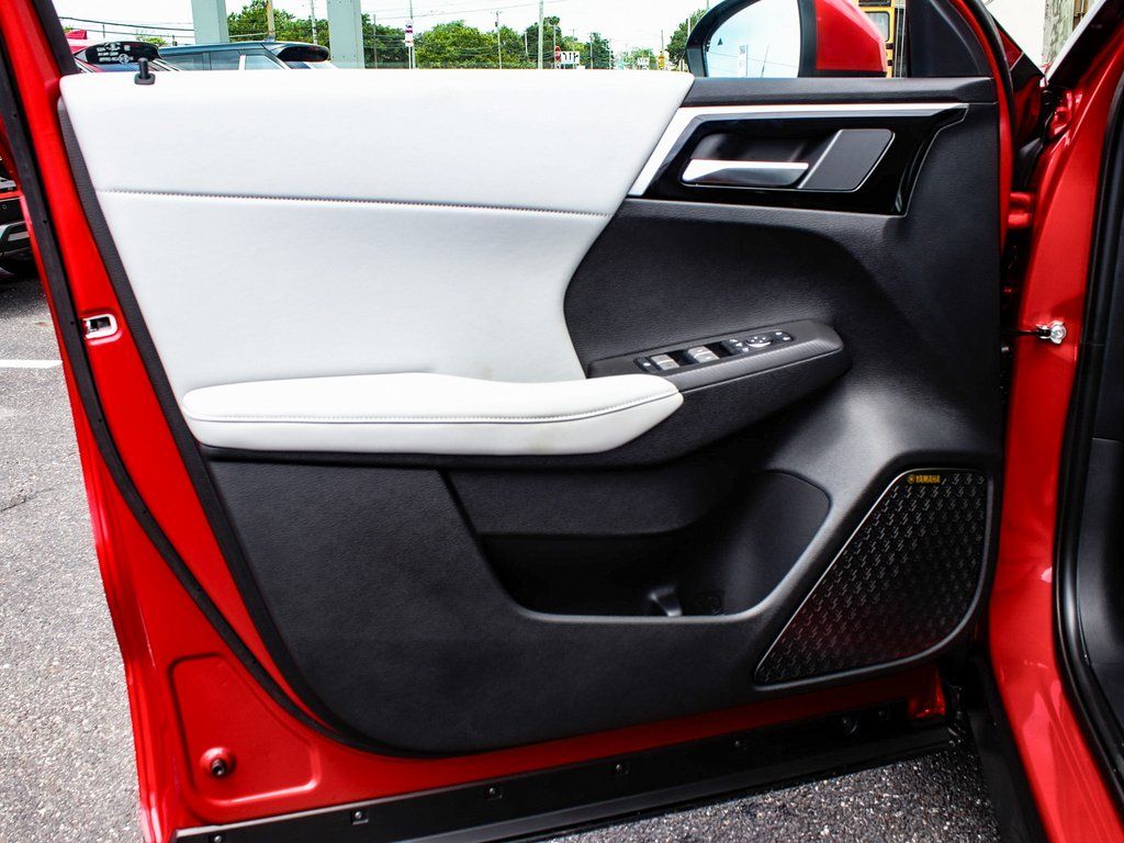2025 Mitsubishi Outlander SE - Photo 8