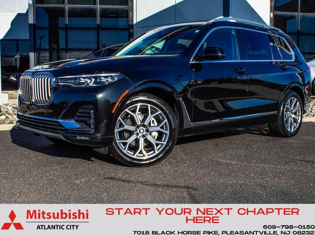 2021 BMW X7 xDrive40i's photo
