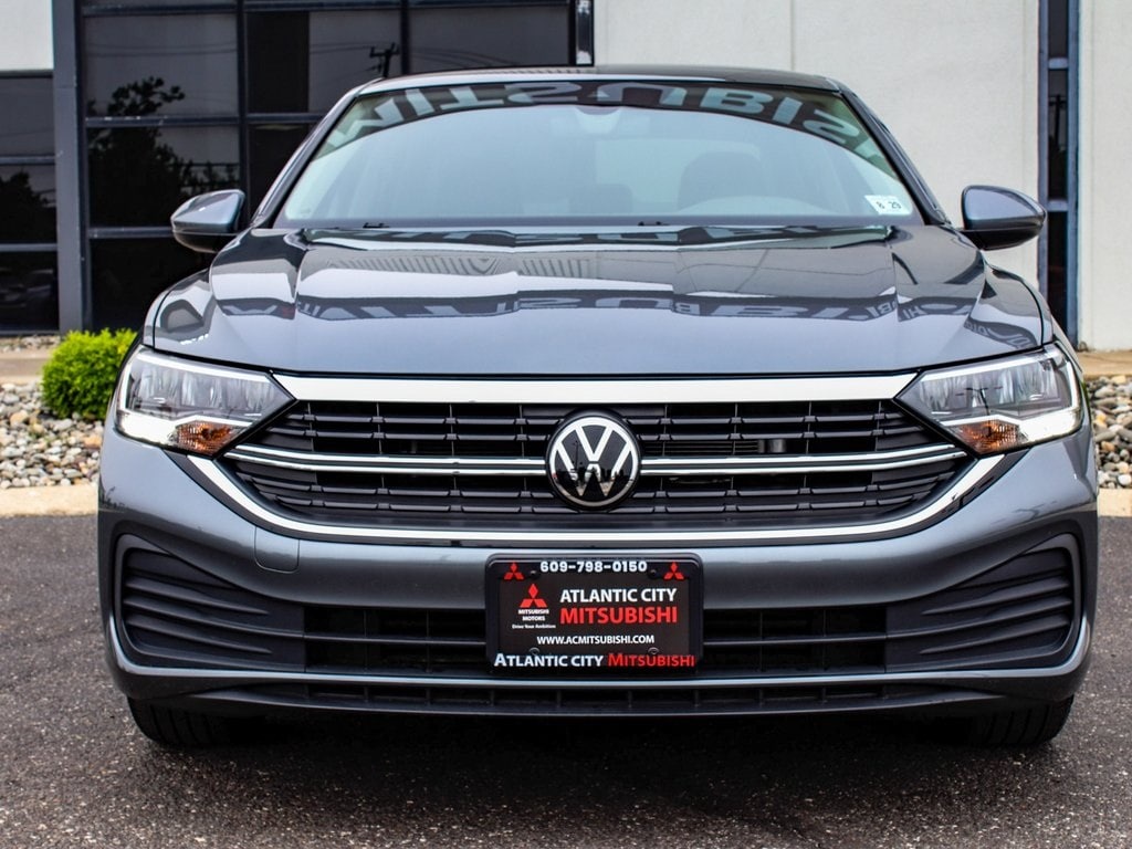 Used 2024 Volkswagen Jetta SE with VIN 3VW7M7BU8RM093398 for sale in Pleasantville, NJ