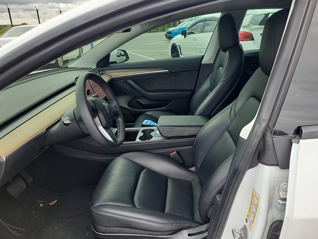 2022 Tesla Model 3 Long Range photo 4