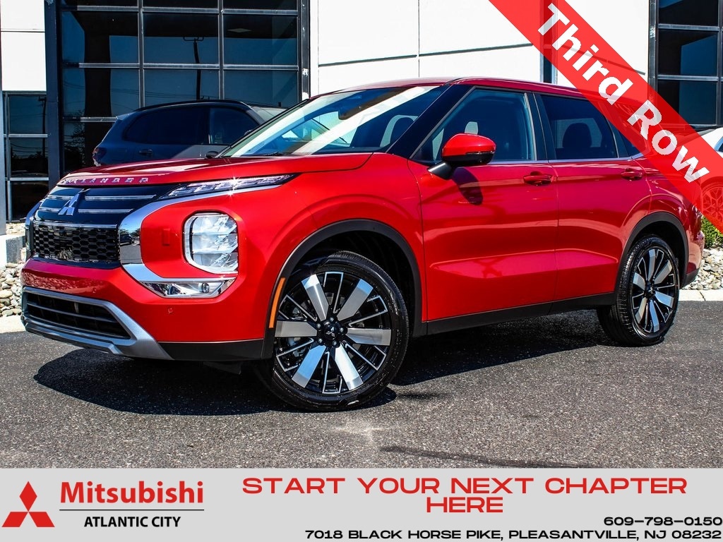 2025 Mitsubishi Outlander SE's photo