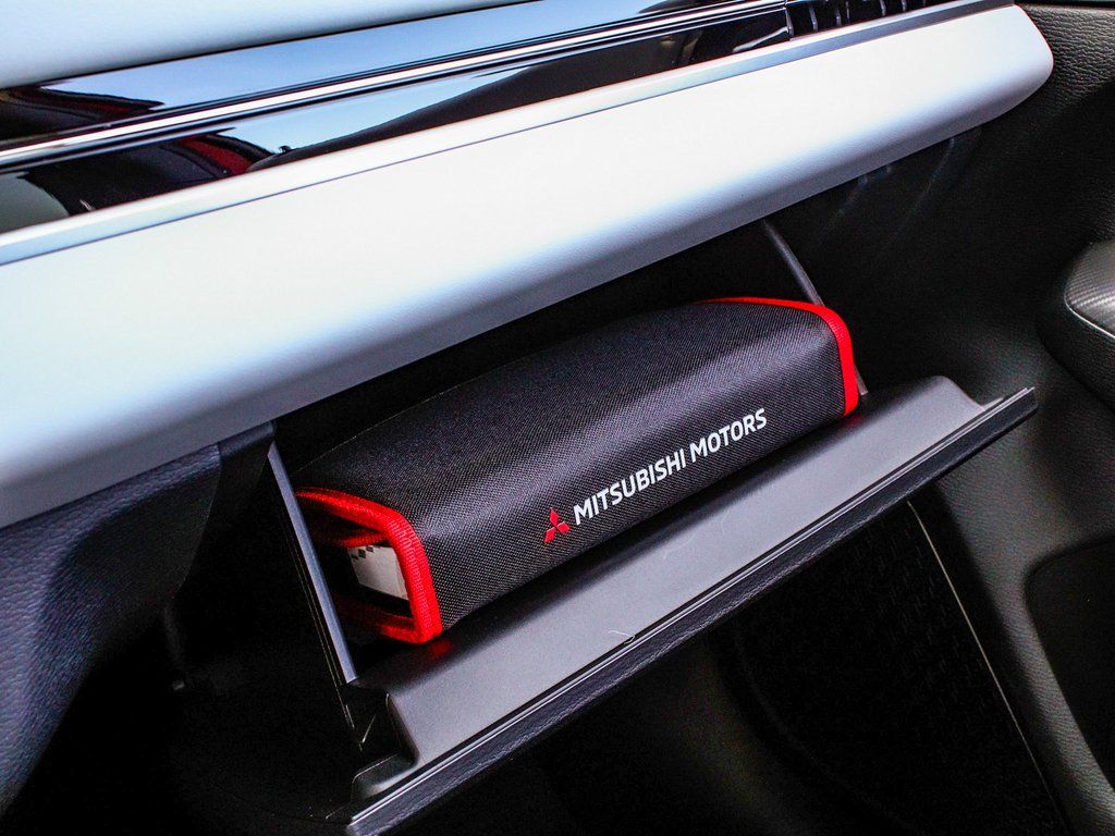 2025 Mitsubishi Outlander SE - Photo 18