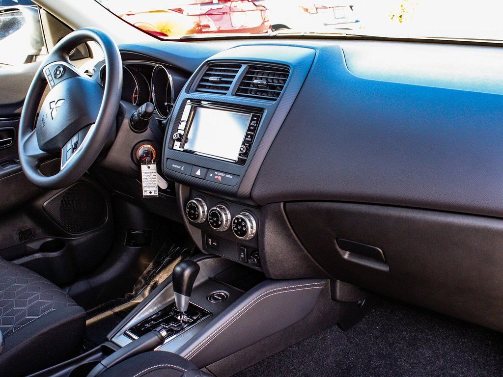 2025 Mitsubishi Outlander Sport ES - Photo 39