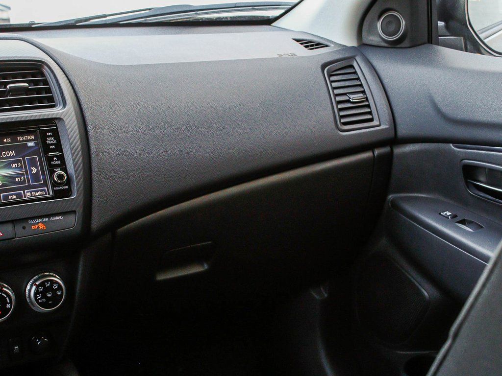 2025 Mitsubishi Outlander Sport ES - Photo 37