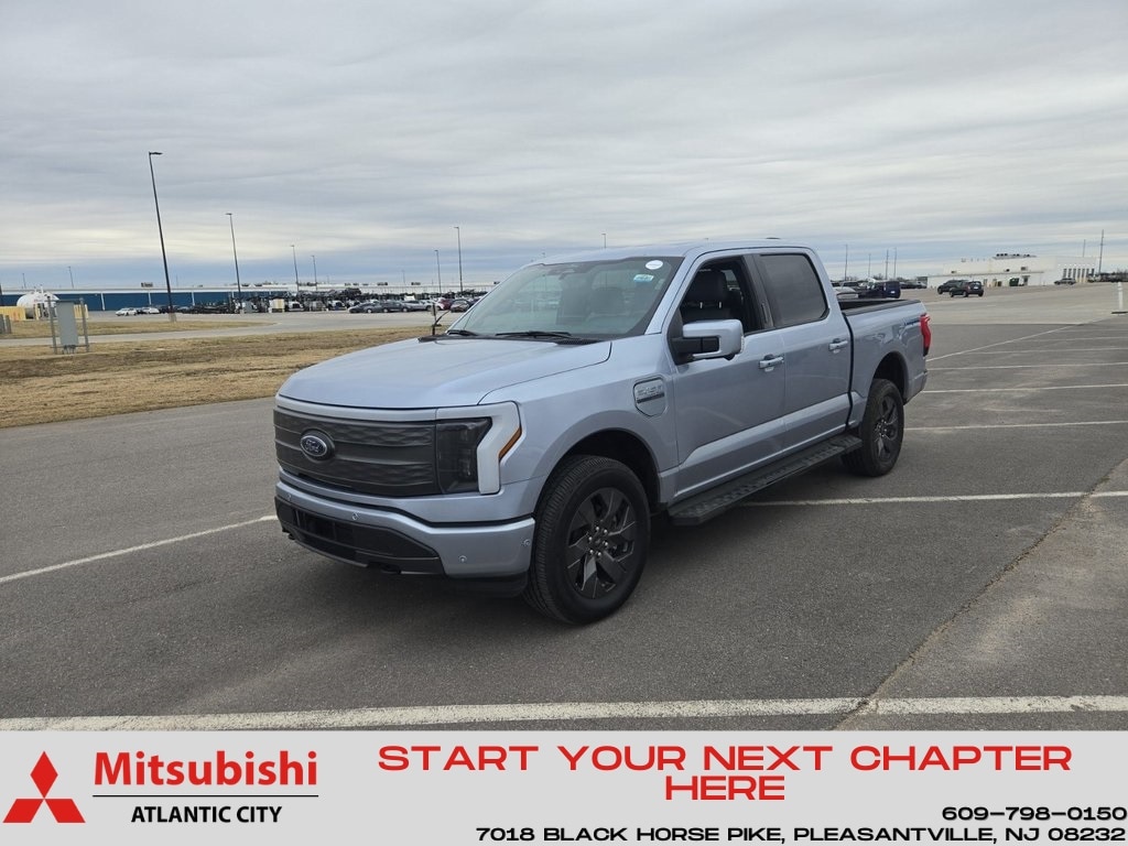 2022 Ford F-150 Lightning Lariat's photo