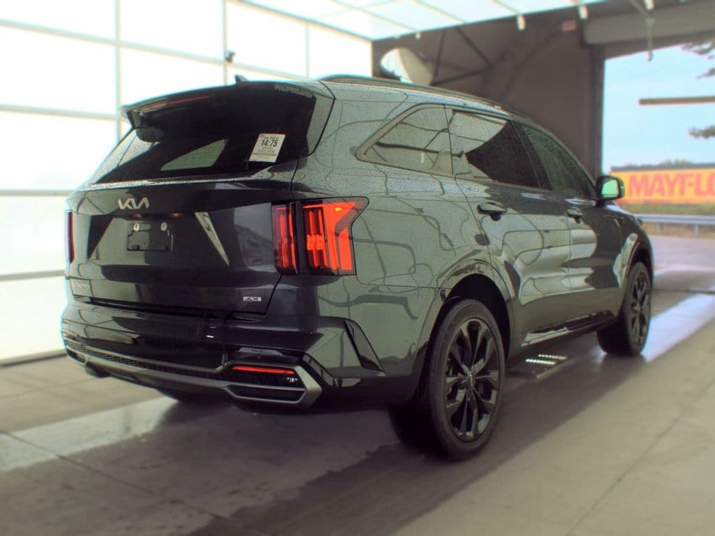 Used 2023 Kia Sorento SX SUV