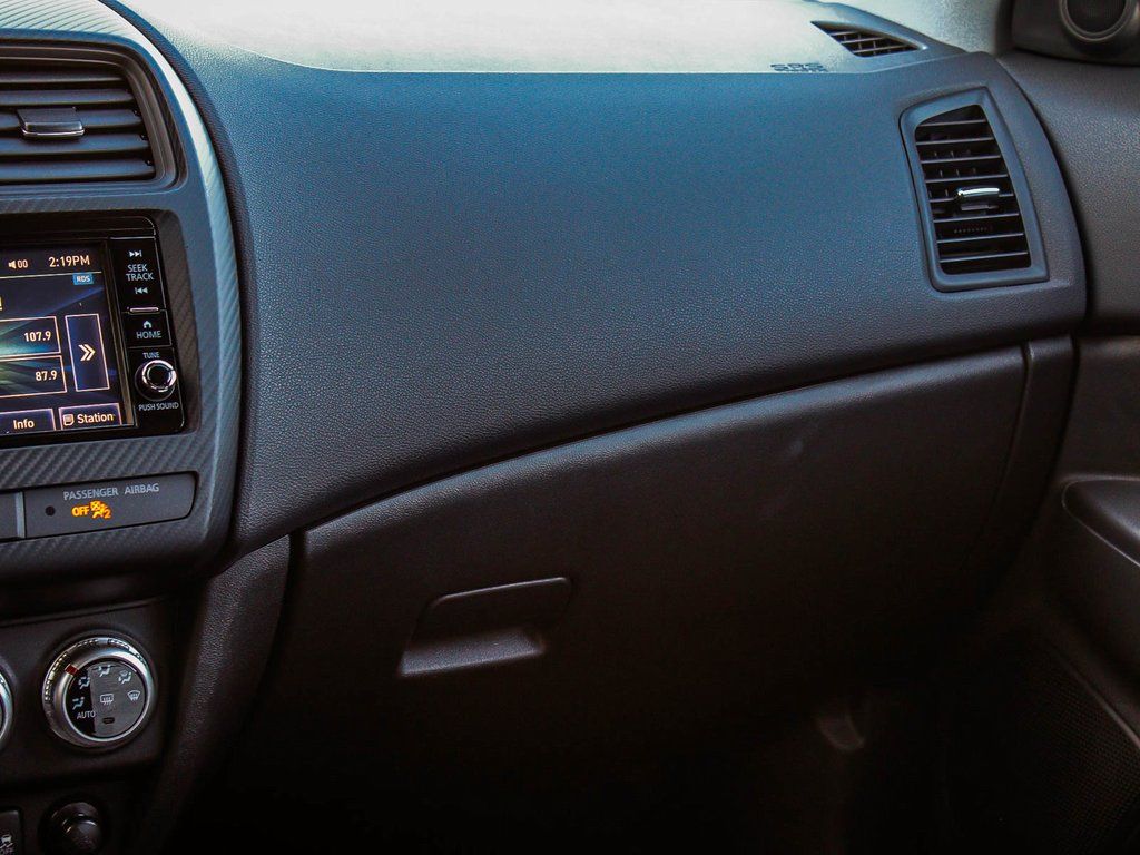 2025 Mitsubishi Outlander Sport ES - Photo 18