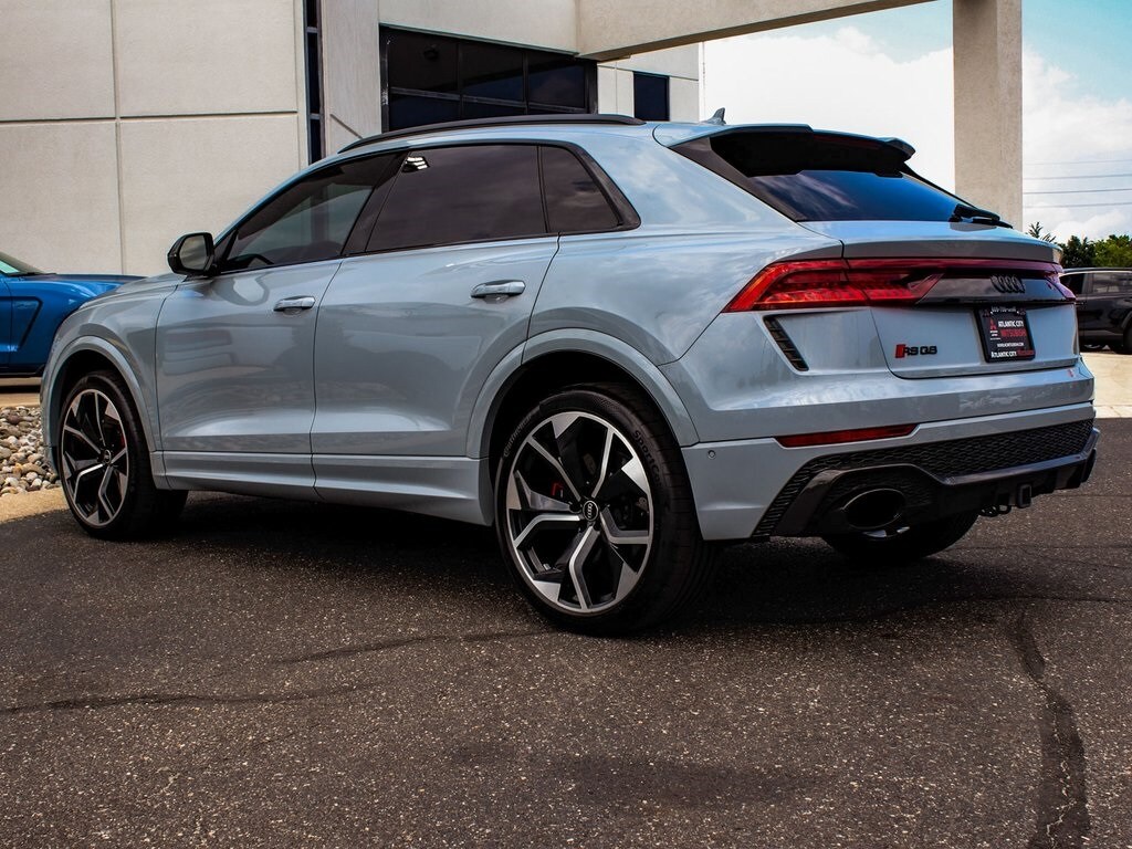 2022 Audi RS Q8 photo 4