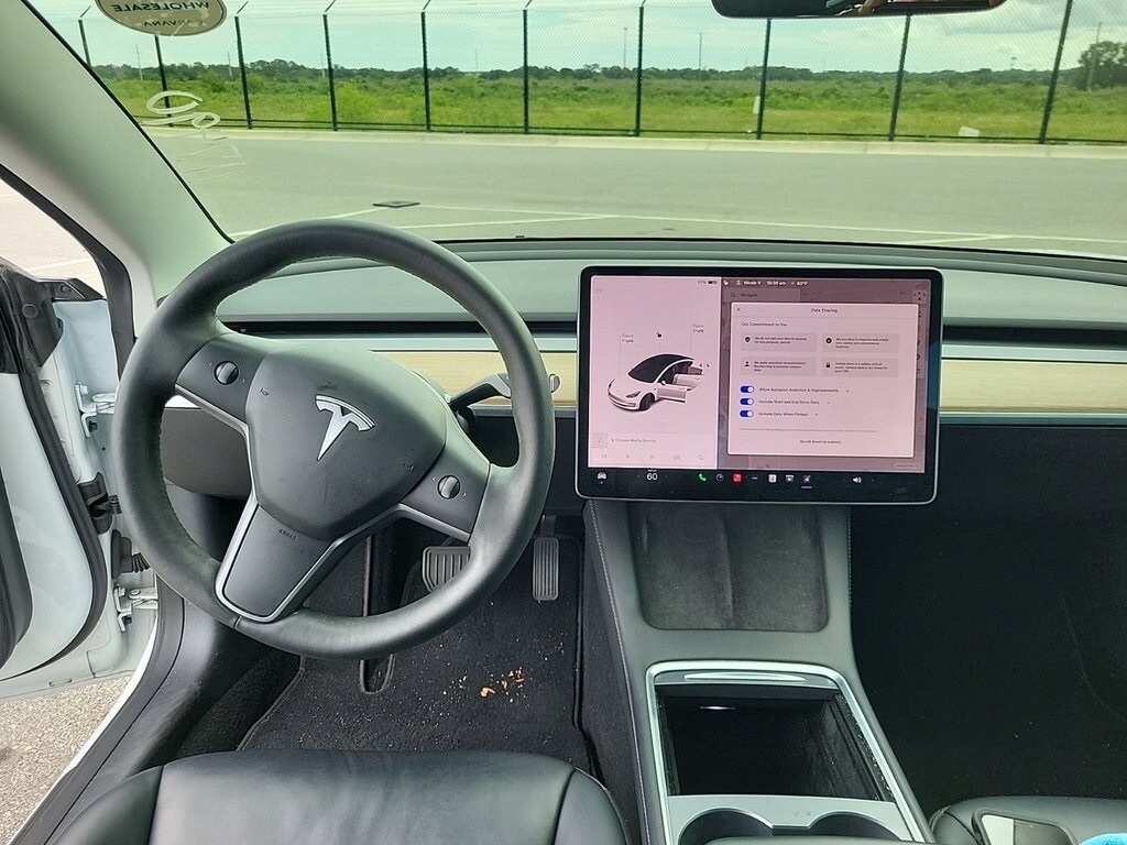 2022 Tesla Model 3 Long Range photo 3