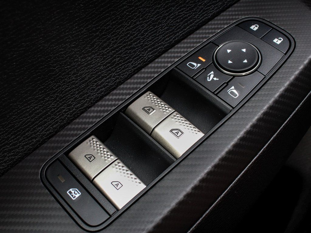 2025 Mitsubishi Outlander SE - Photo 10
