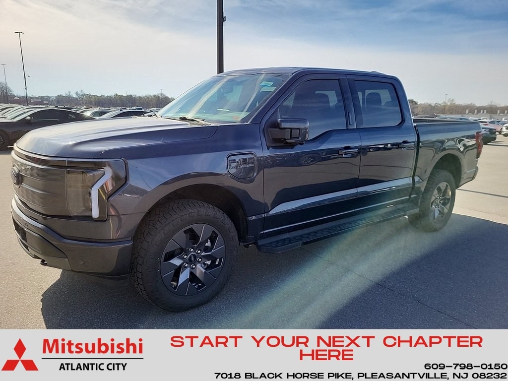 2022 Ford F-150 Lightning Lariat's photo