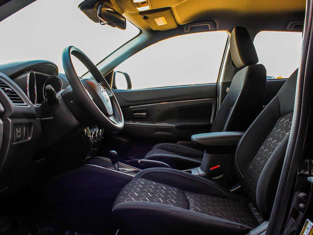 2025 Mitsubishi Outlander Sport ES - Photo 27