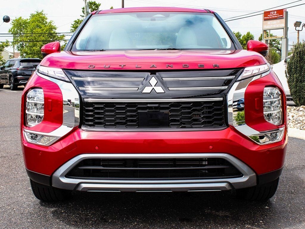New 2025 Mitsubishi Outlander SE SUV