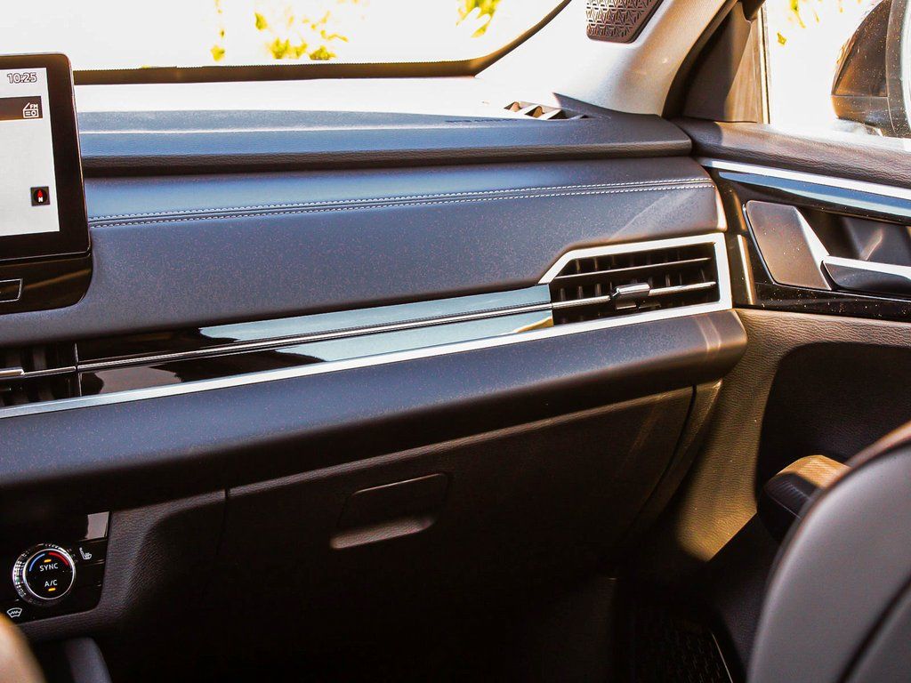 2025 Mitsubishi Outlander SE - Photo 40