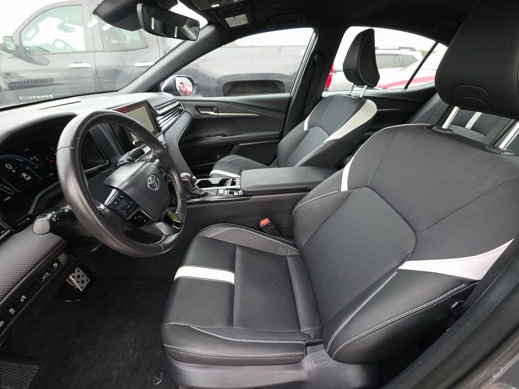 Used 2025 Toyota Camry SE Sedan