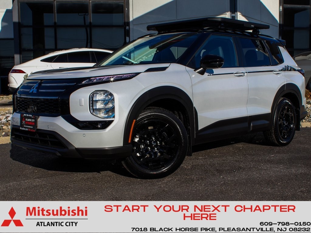 2026 Mitsubishi Outlander Trail Edition's photo