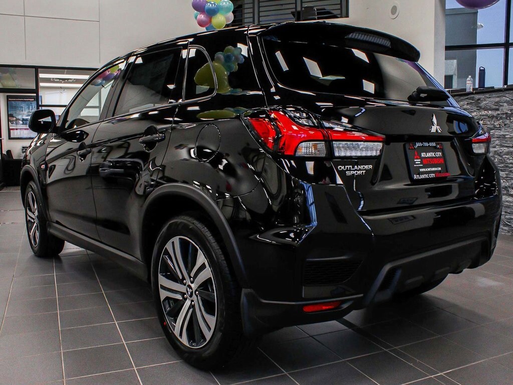 2025 Mitsubishi Outlander Sport ES photo 4