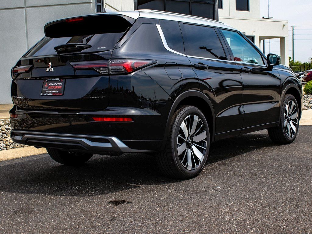 2025 Mitsubishi Outlander SEL Platinum Edition - Photo 6
