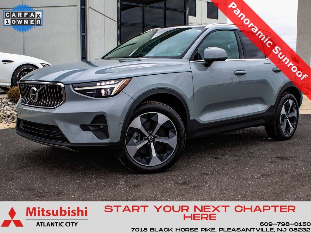2024 Volvo XC40 Plus's photo