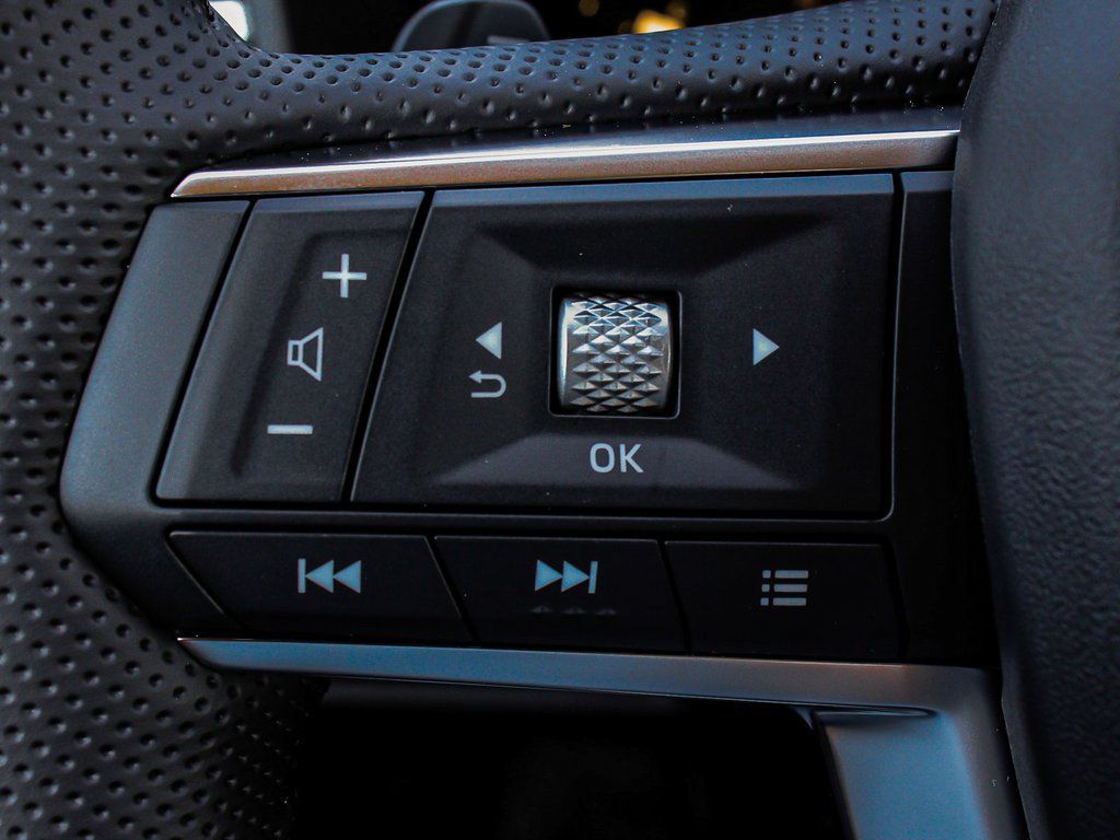 2025 Mitsubishi Outlander SE - Photo 25