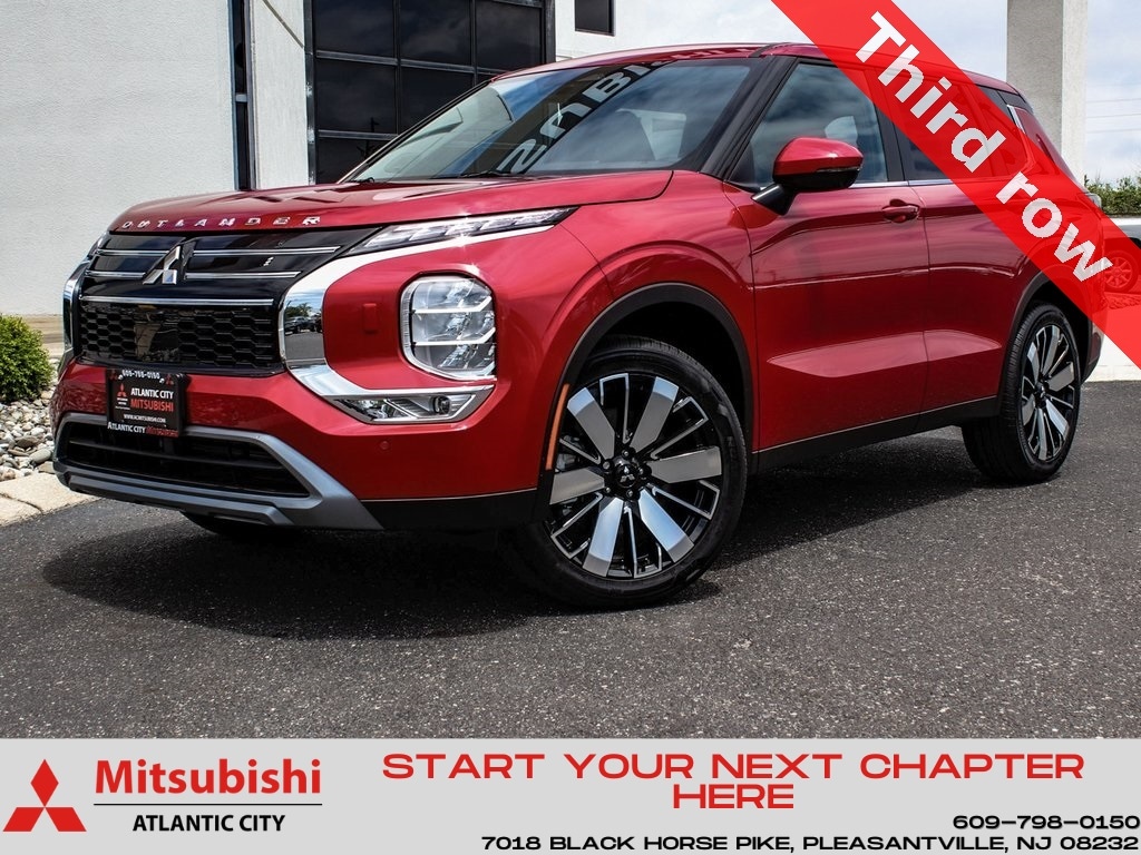 2025 Mitsubishi Outlander SE's photo