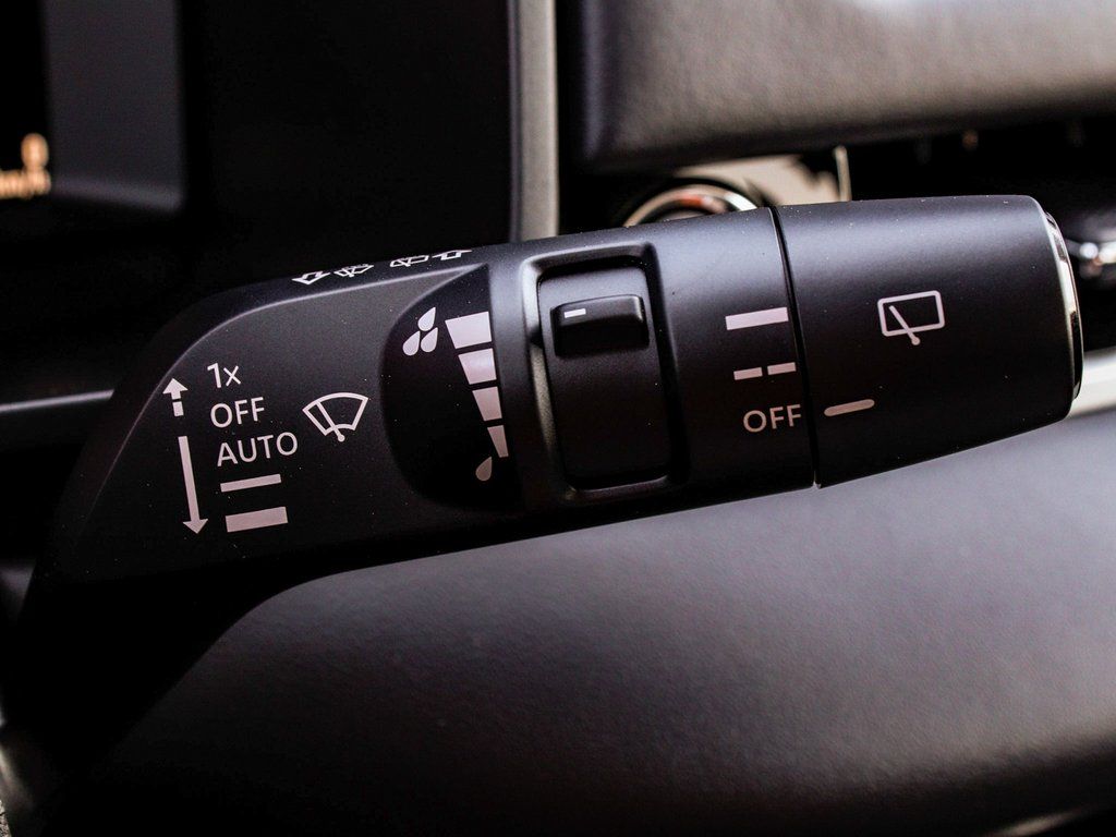 2025 Mitsubishi Outlander SE - Photo 29