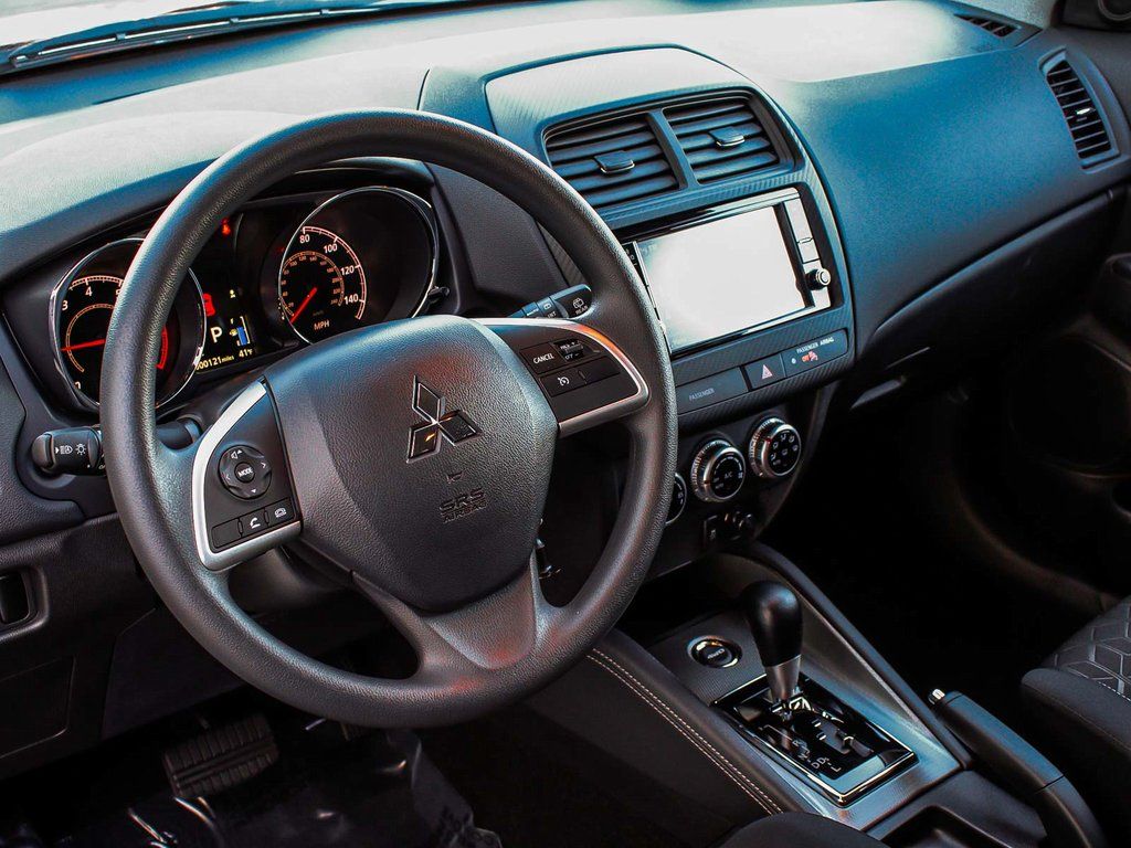 2025 Mitsubishi Outlander Sport ES - Photo 15