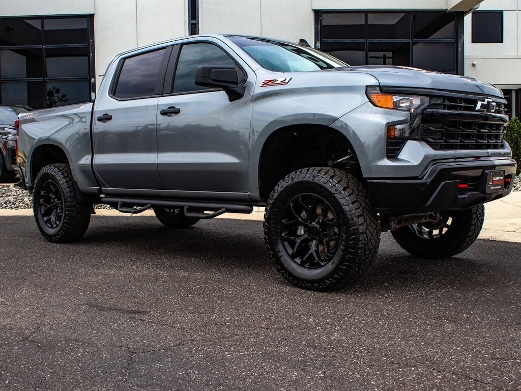 2024 Chevrolet Silverado 1500 Custom Trail Boss photo 3