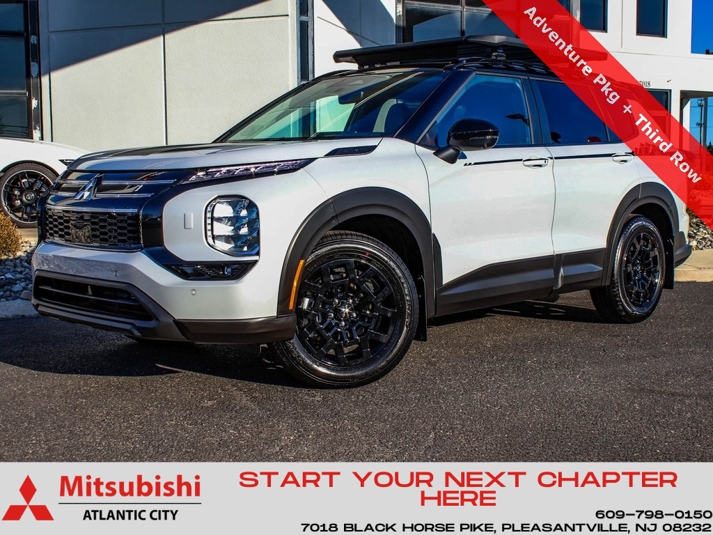 2026 Mitsubishi Outlander Trail Edition's photo