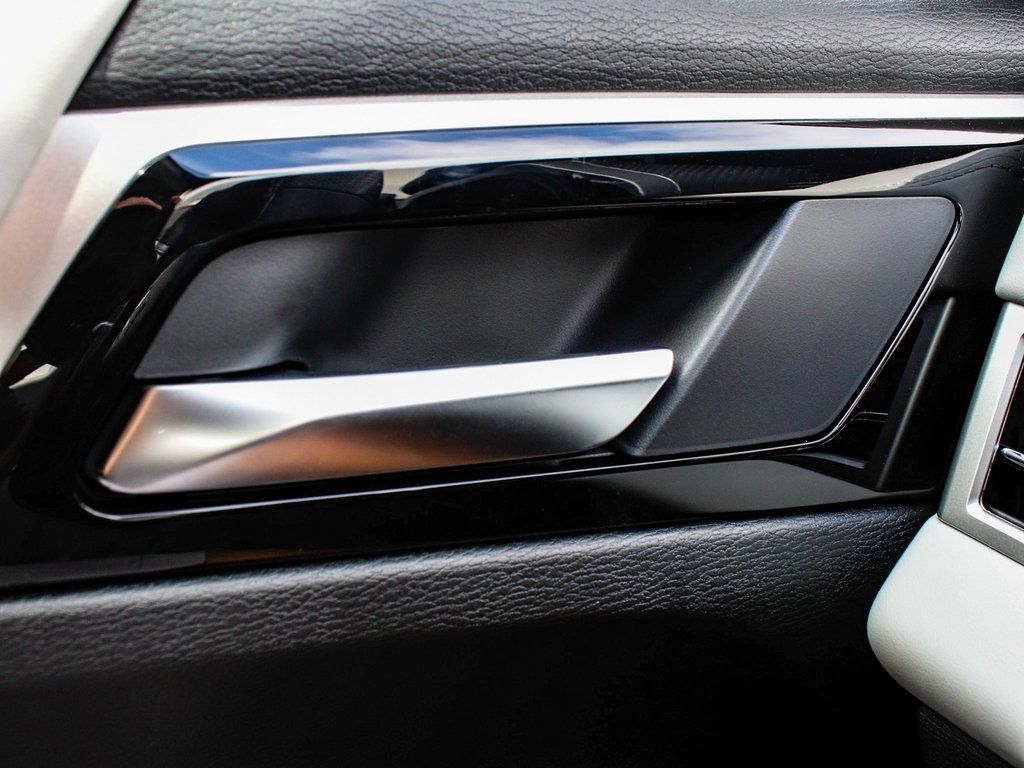 2025 Mitsubishi Outlander SE - Photo 9