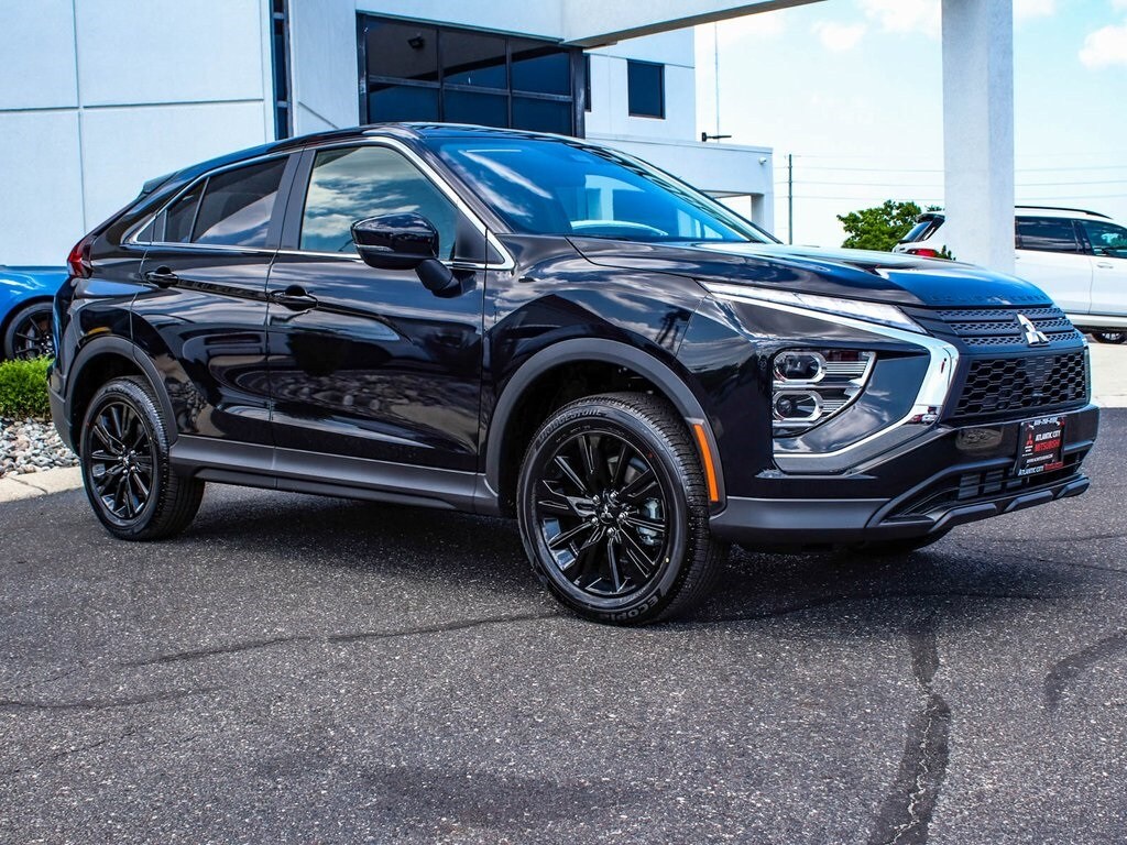 2025 Mitsubishi Eclipse Cross LE Ralliart photo 2