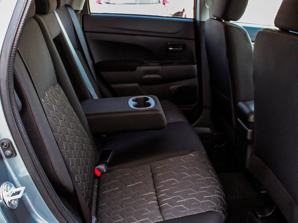 2025 Mitsubishi Outlander Sport ES - Photo 33