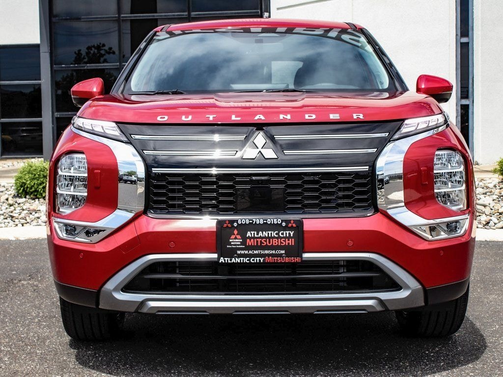 New 2025 Mitsubishi Outlander SE SUV