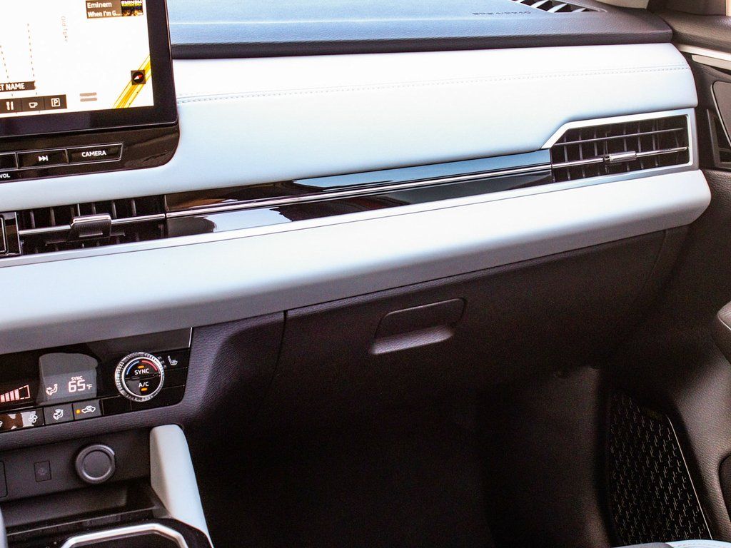 2025 Mitsubishi Outlander SE - Photo 17