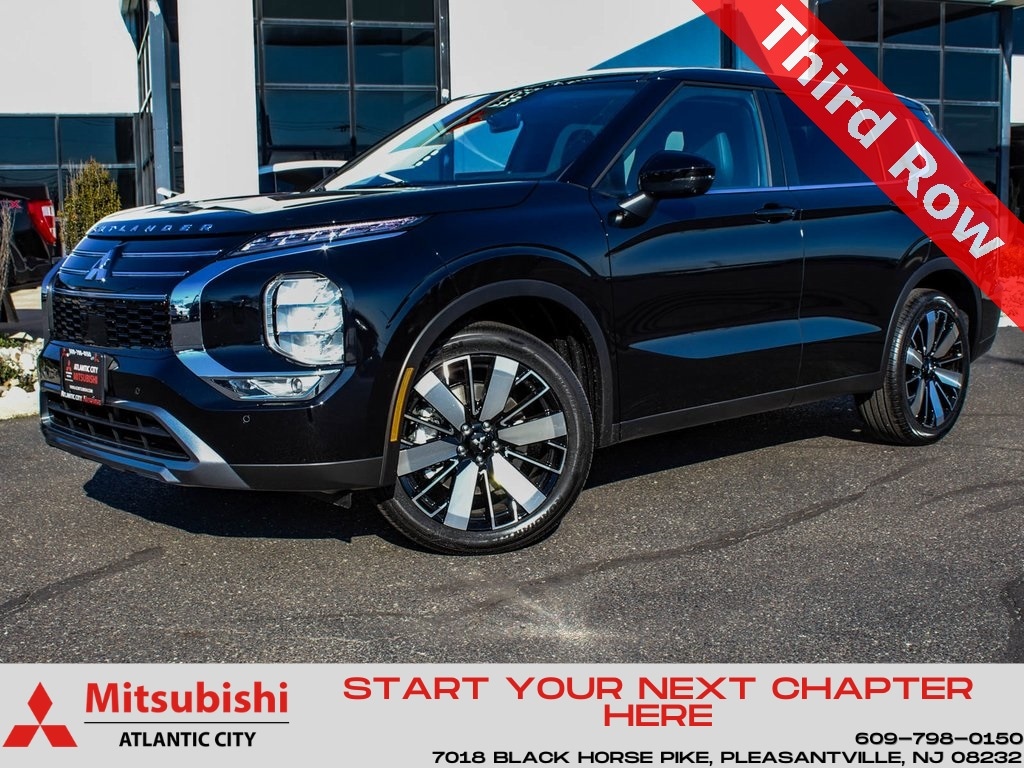 2026 Mitsubishi Outlander SE's photo