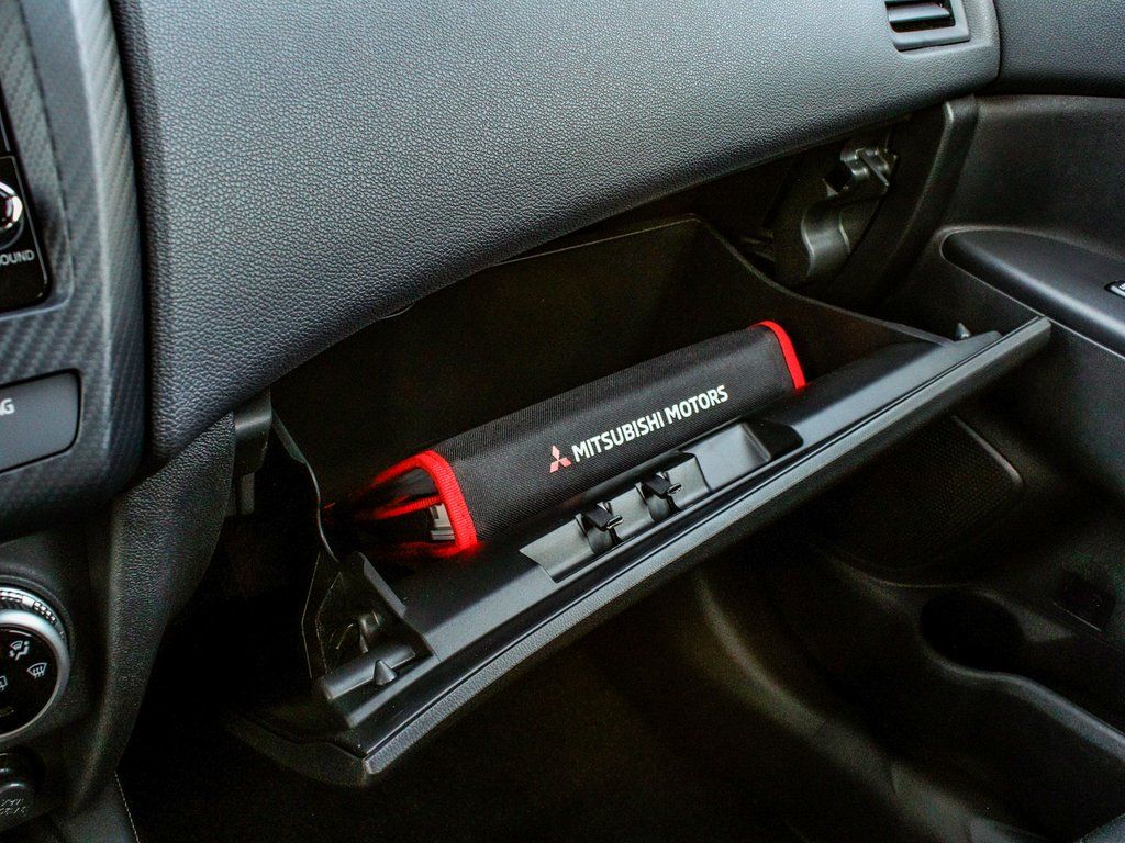 2025 Mitsubishi Outlander Sport ES - Photo 18