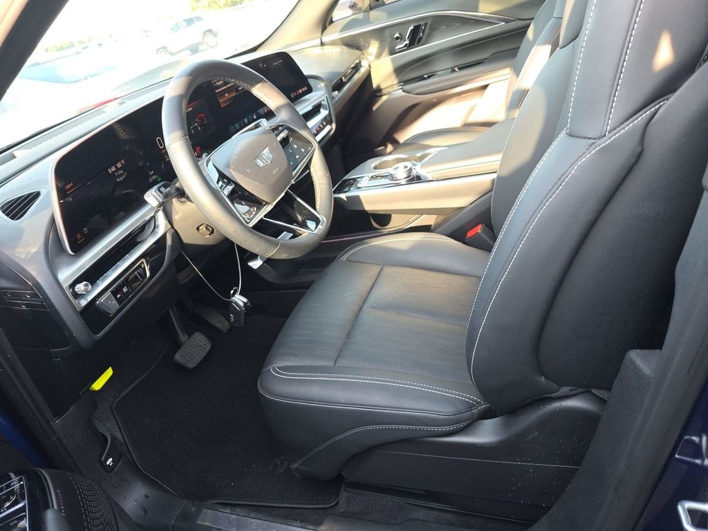 Used 2024 CADILLAC LYRIQ Luxury SUV