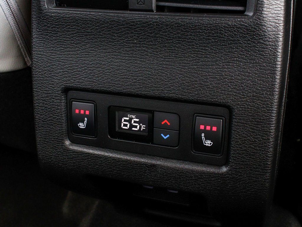 2025 Mitsubishi Outlander SEL Platinum Edition - Photo 25