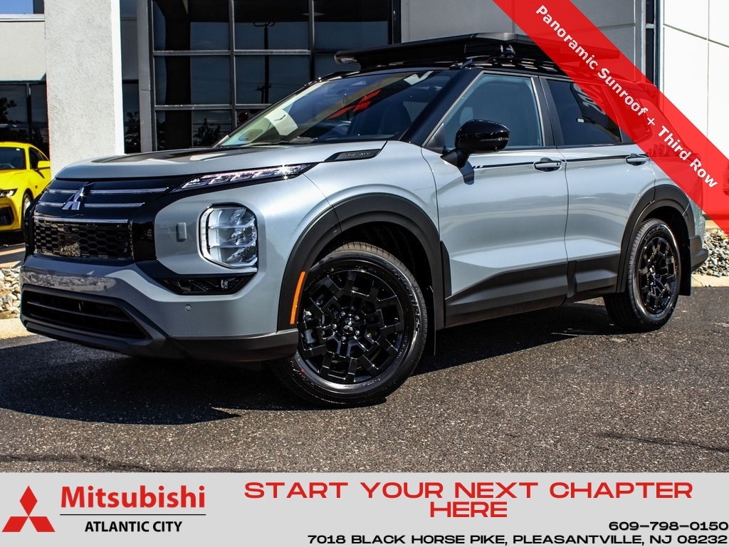 2025 Mitsubishi Outlander Trail Edition's photo