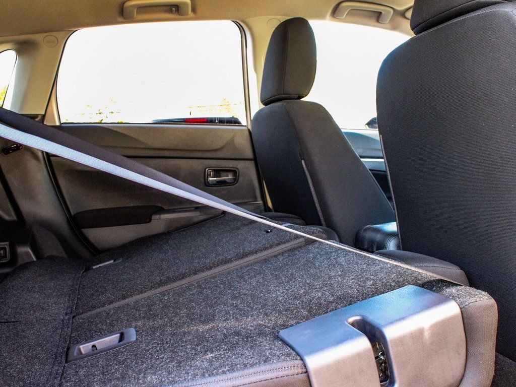 2025 Mitsubishi Outlander Sport ES - Photo 35