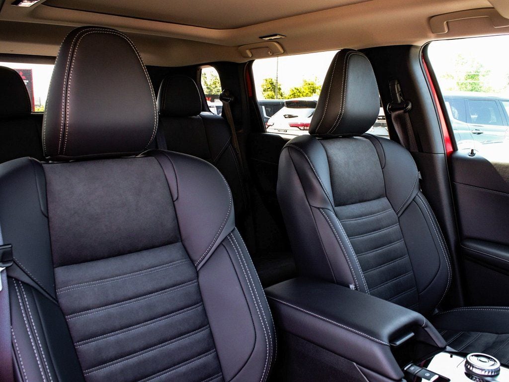 2025 Mitsubishi Outlander SE - Photo 41