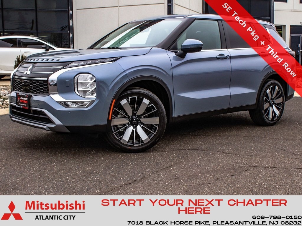 2026 Mitsubishi Outlander SE's photo