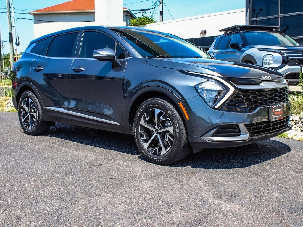 Used 2023 Kia Sportage EX SUV